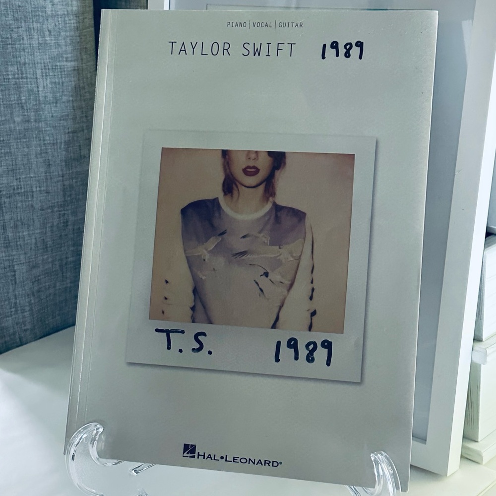Taylor Swift 1989 Hal Leonard Piano Vocal Guitar Sheet Music